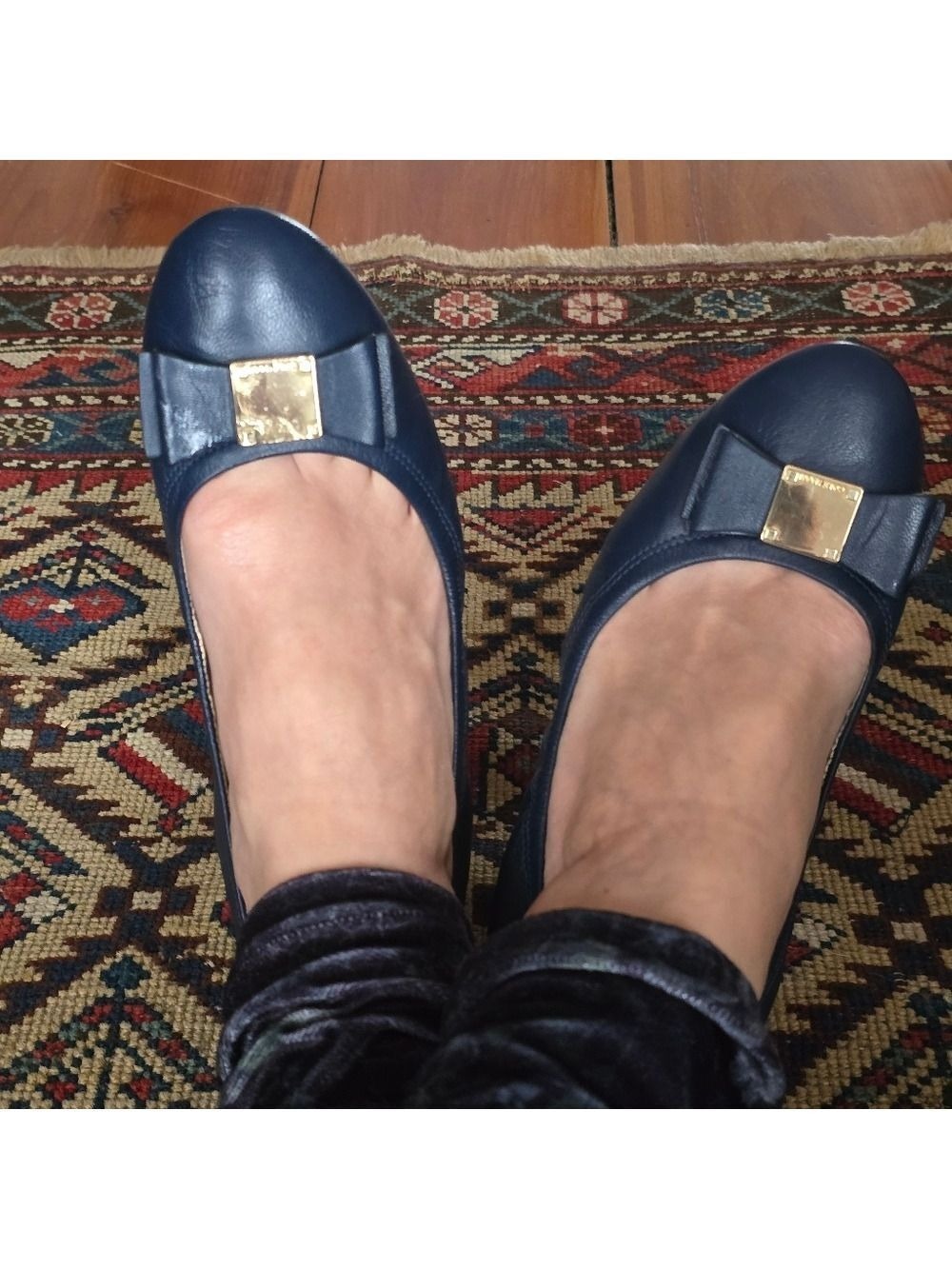 Cole Haan Emory Navy Leather Bow Gold Logo Ballet Flats - Picture 3 of 14